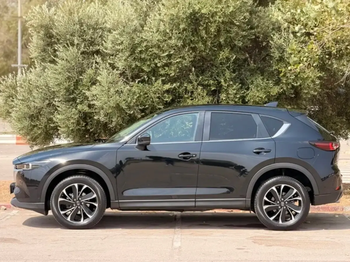 Usado Mazda CX-5 Newground 194 CV (142 kW) 2024 Negro SUV