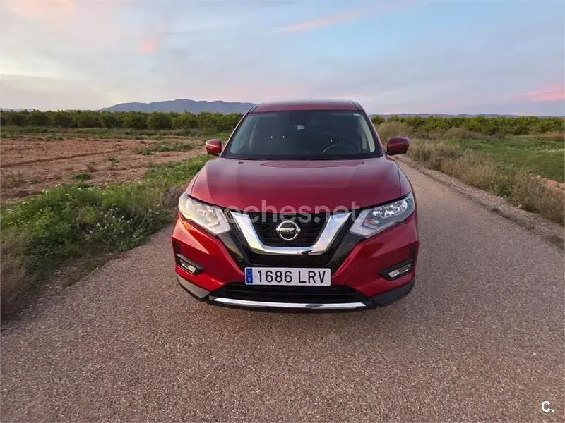 Usado Nissan X-Trail Acenta 150 CV (110 kW) 2021 Granate SUV