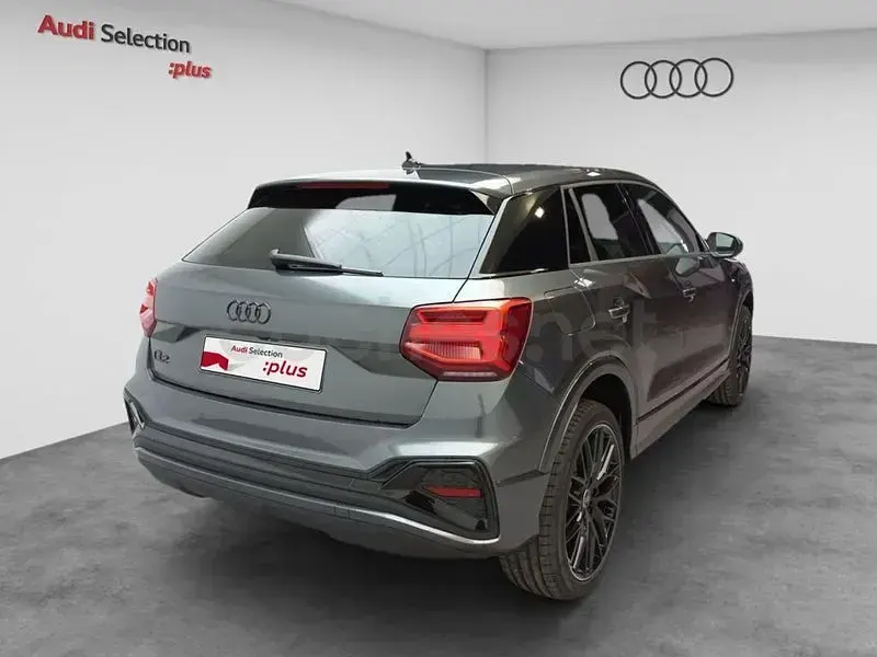 Käytetty Audi Q2 Ambiente 150 HP (110 kW) 2025 Harmaa Katumaasturi