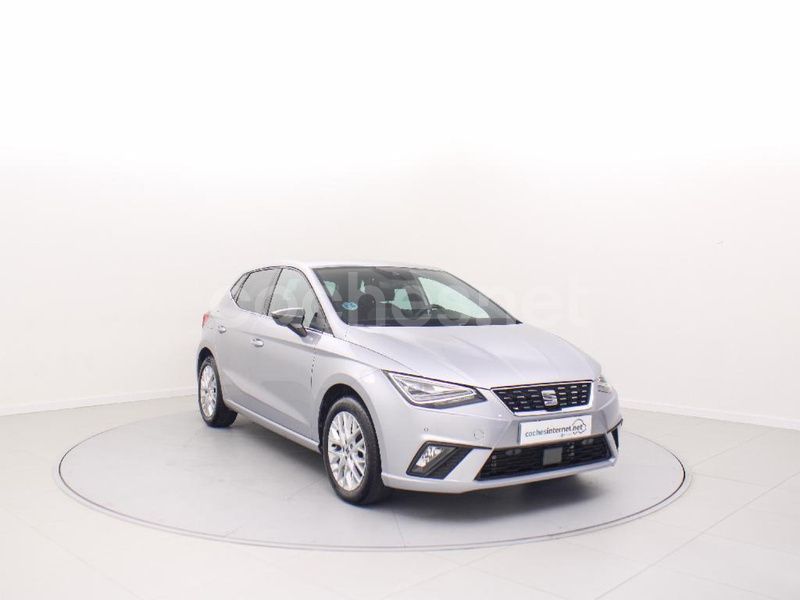 Gris / plata Usado 2024 Seat Ibiza Berlina | 18.900 € (Un poco caro) - Imagen 1/4