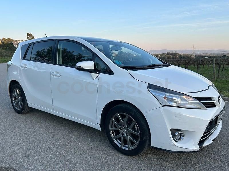 Usado Toyota Verso Advance 132 CV (97 kW) 2014 Blanco Monovolumen