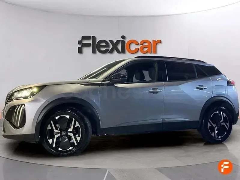 Usado Peugeot 2008 Allure 130 CV (95 kW) 2024 Gris / plata SUV