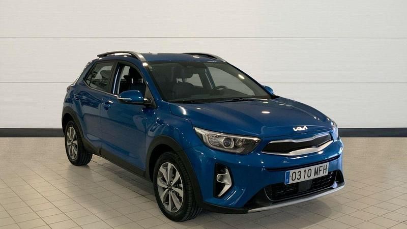 Azul Usado 2023 Kia Stonic SUV | 18.200 € (Un poco caro) - Imagen 1/1