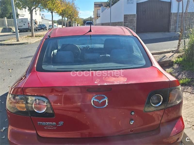 Usado Mazda 3 Active 110 CV (80 kW) 2005 Rojo Berlina
