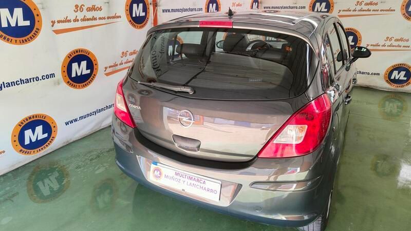 Usado Opel Corsa Expression 90 CV (66 kW) 2014 Gris Utilitario