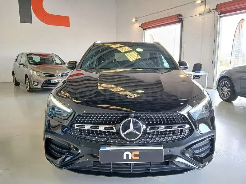 Usado Mercedes GLA250 218 CV (160 kW) 2024 Negro SUV