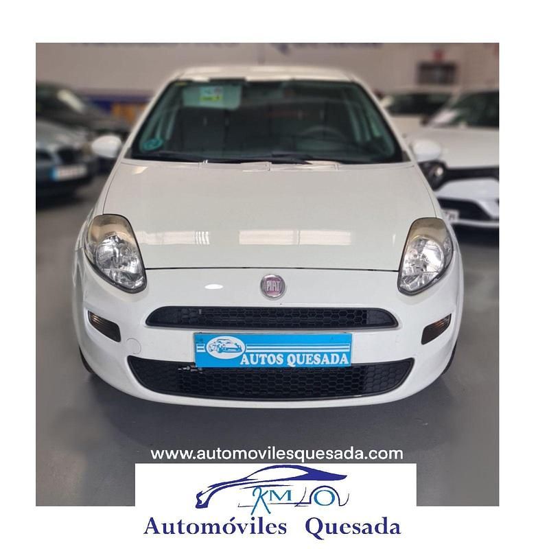 Usado Fiat Punto Young 67 CV (49 kW) 2014 Blanco Utilitario