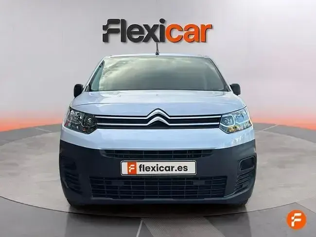 Usado Citroën Berlingo Feel 102 HP (75 kW) 2023 Branco Monovolume