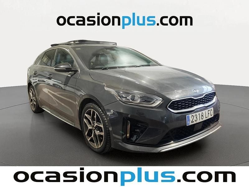 Usado Kia ProCeed GT-Line 140 CV (102 kW) 2020 Gris Utilitario