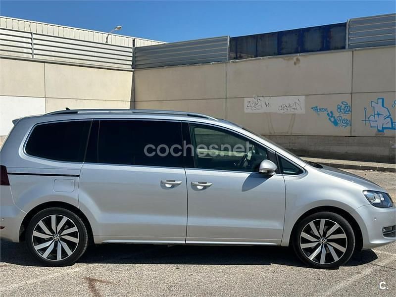 Usado VW Sharan Sportline 150 CV (110 kW) 2019 Gris / plata Monovolumen