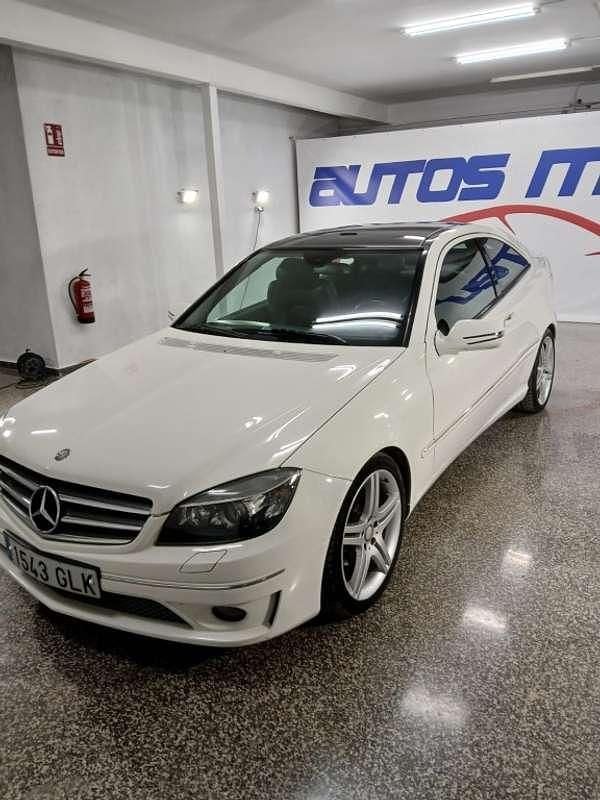 Usado Mercedes C220 150 CV (110 kW) 2009 Blanco Coupe