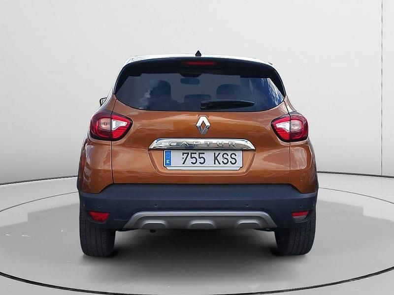 Usado Renault Captur 91 CV (66 kW) 2019 Naranja SUV