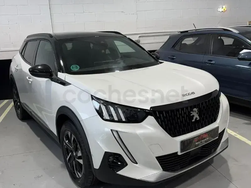 Usado Peugeot 2008 GT 130 CV (95 kW) 2022 Blanco SUV