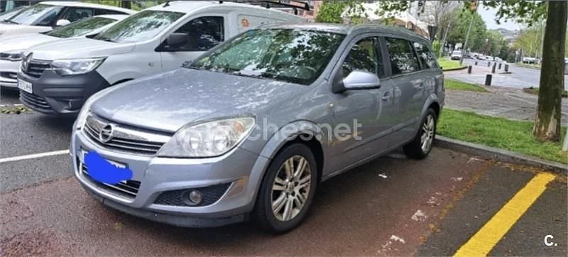 Usado Opel Astra Cosmo 100 CV (73 kW) 2009 Gris / plata Berlina