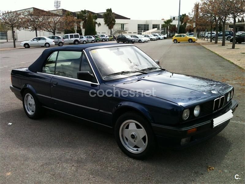 Usado BMW 318 Cabriolet 115 CV (84 kW) 1992 Azul Descapotable