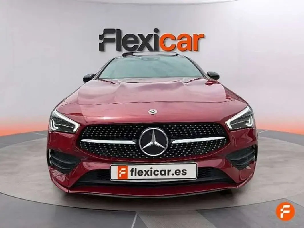 Usado Mercedes CLA200 163 CV (119 kW) 2021 Rojo Berlina