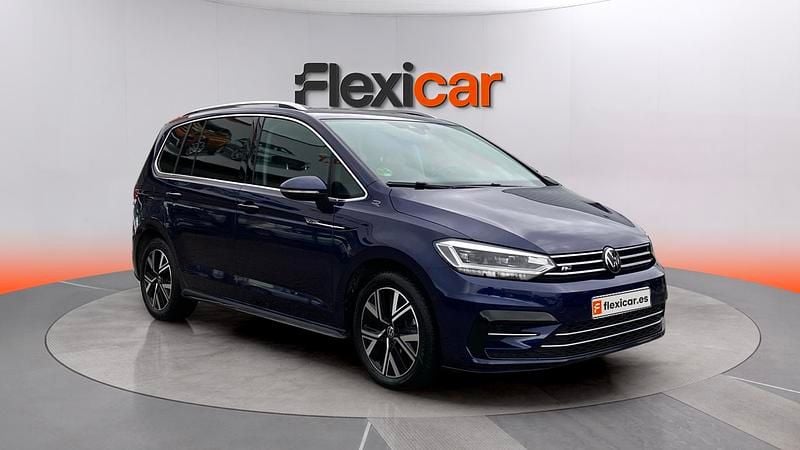 Usado VW Touran R-line 150 CV (110 kW) 2023 Azul Monovolumen