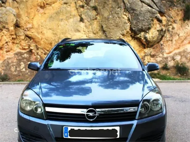 Usado Opel Astra Enjoy 100 CV (73 kW) 2006 Gris / plata Familiar