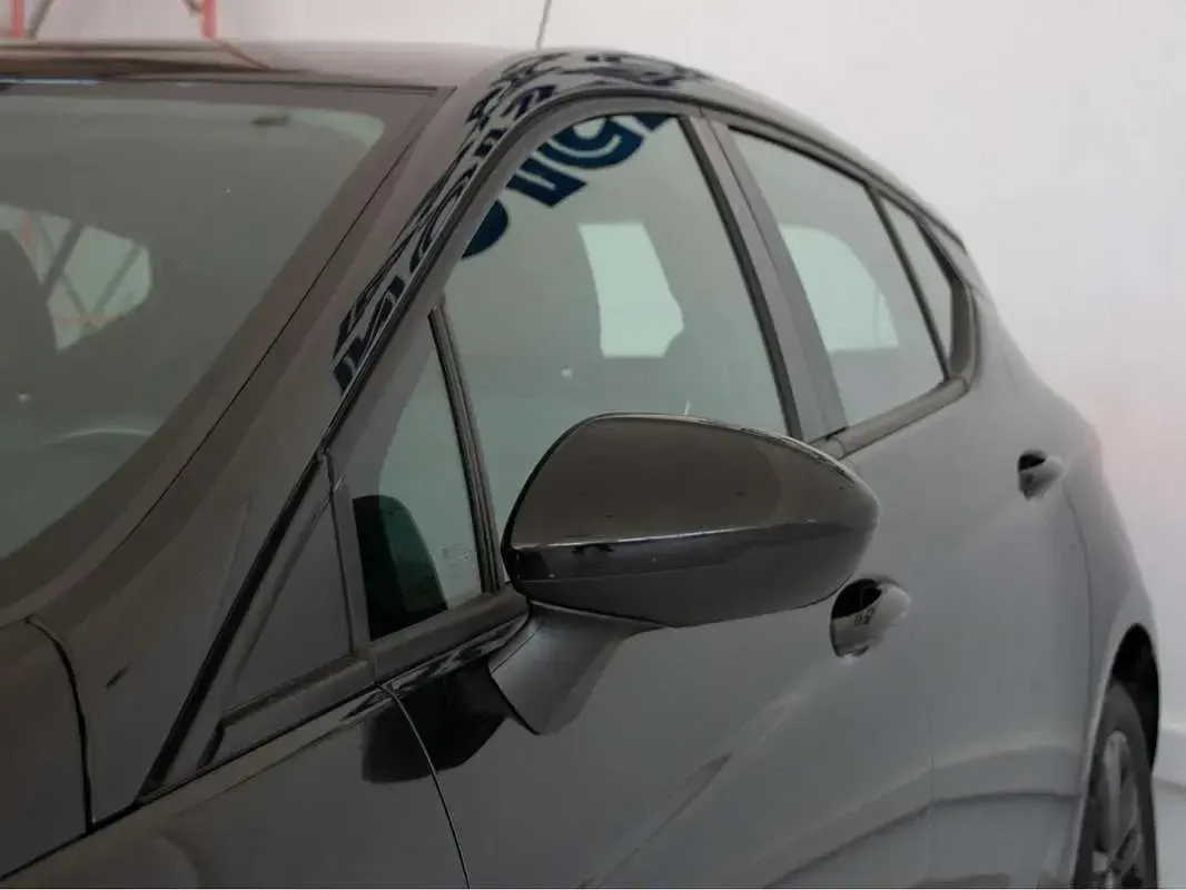 Usado Opel Astra Design & Tech 110 CV (80 kW) 2022 Negro Utilitario