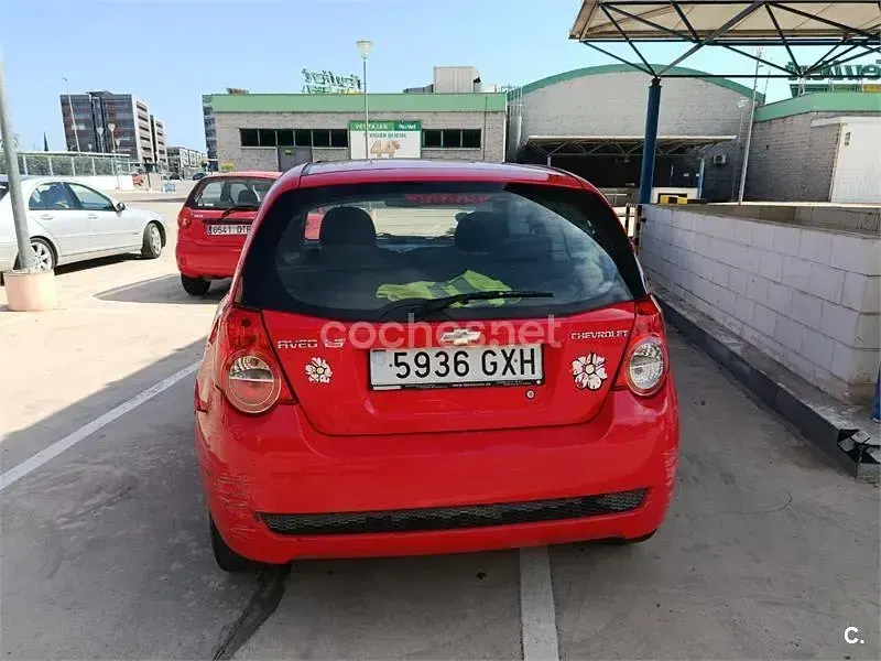 Usado Chevrolet Aveo LS 84 CV (61 kW) 2010 Rojo Berlina