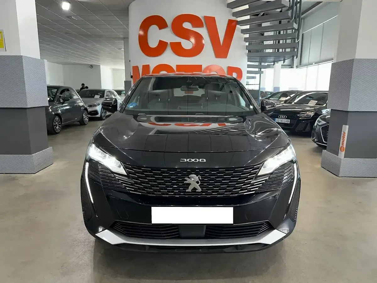 Usado Peugeot 3008 Allure 226 CV (166 kW) 2023 Negro SUV
