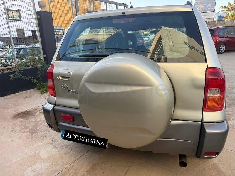 Usado Toyota RAV4 Luna 150 CV (110 kW) 2003 Beige SUV