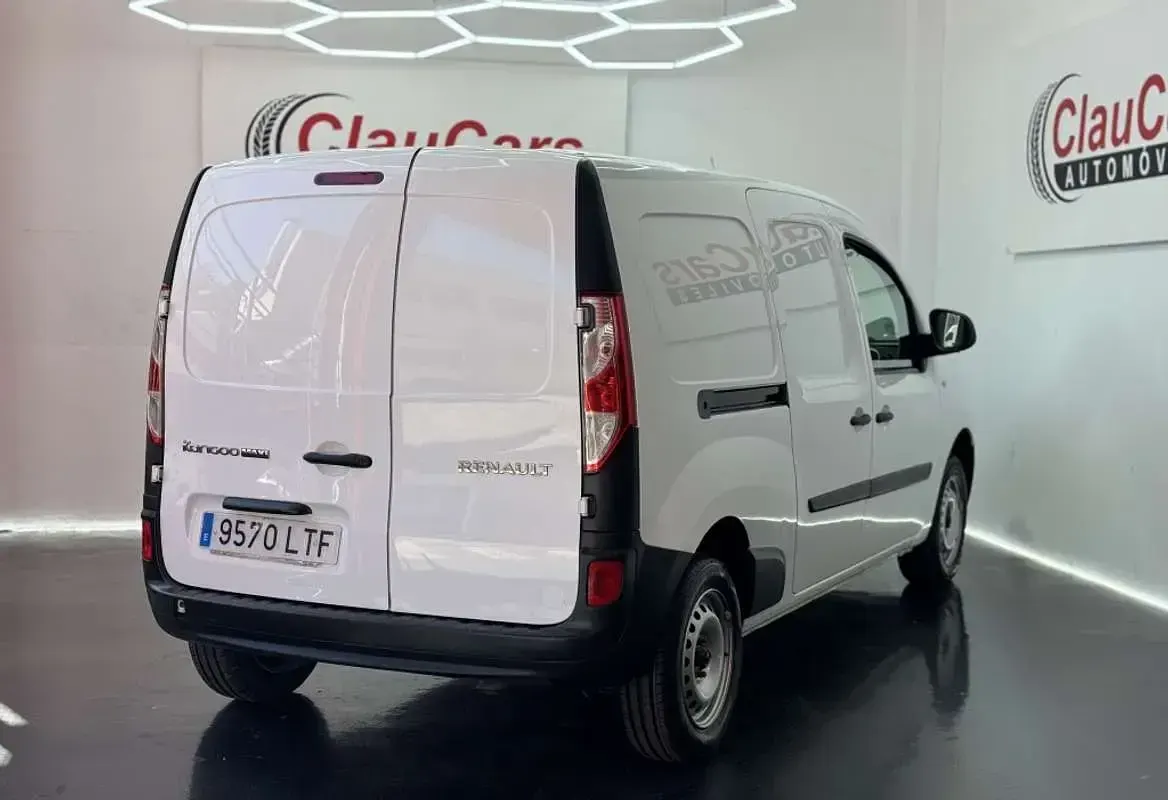 Usado Renault Kangoo 95 CV (69 kW) 2021 Blanco Monovolumen