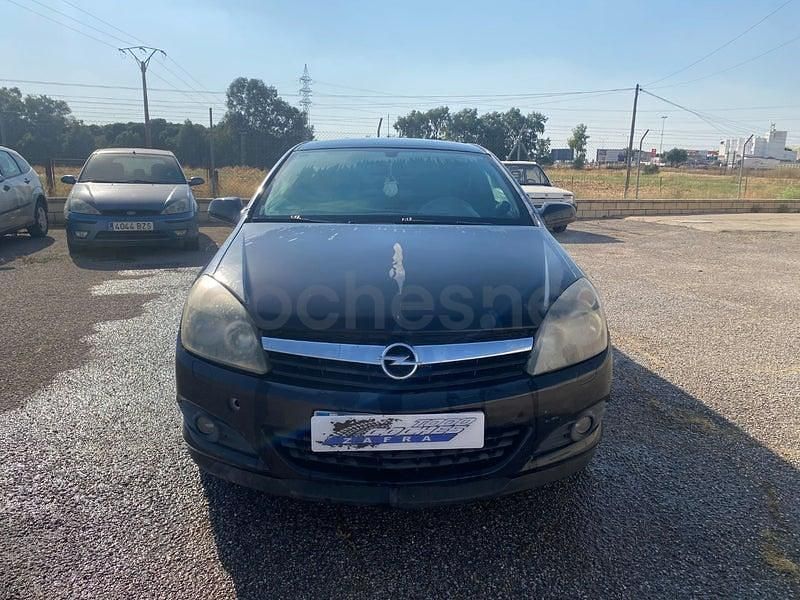 Usado Opel Astra GTC Enjoy 100 CV (73 kW) 2005 Negro Berlina