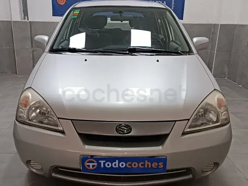 Usado Suzuki Liana 106 CV (77 kW) 2005 Gris / plata Berlina