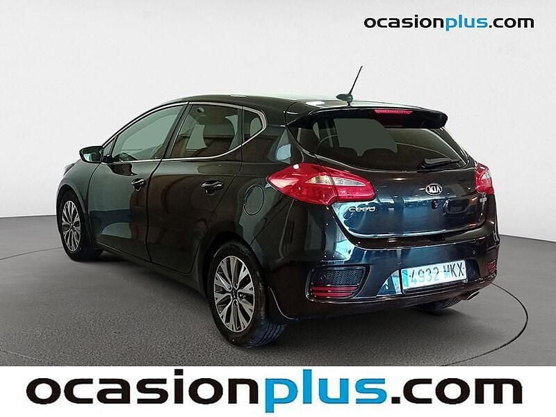 Usado Kia Ceed GT GT-Line 136 CV (100 kW) 2015 Negro Utilitario