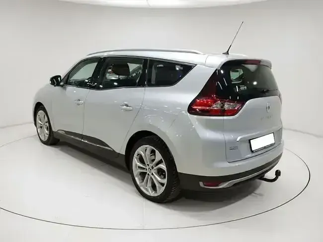 Usado Renault Scénic IV Zen 120 CV (88 kW) 2020 Gris Monovolumen