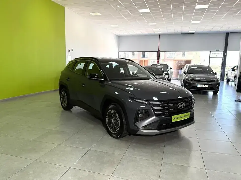 Usado Hyundai Tucson 215 CV (158 kW) 2026 Gris SUV