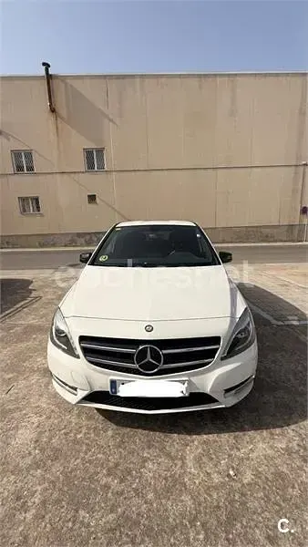 Usado Mercedes B180 109 CV (80 kW) 2012 Blanco Utilitario