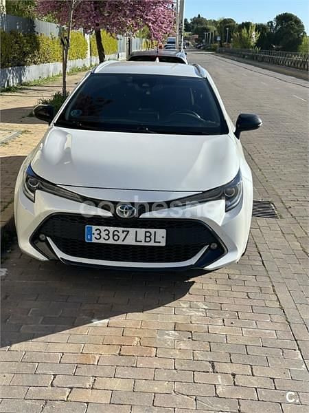 Usado Toyota Corolla Sport 180 CV (132 kW) 2019 Blanco Familiar