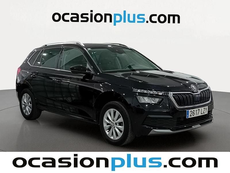 Usado Skoda Kamiq 110 CV (80 kW) 2022 Negro SUV