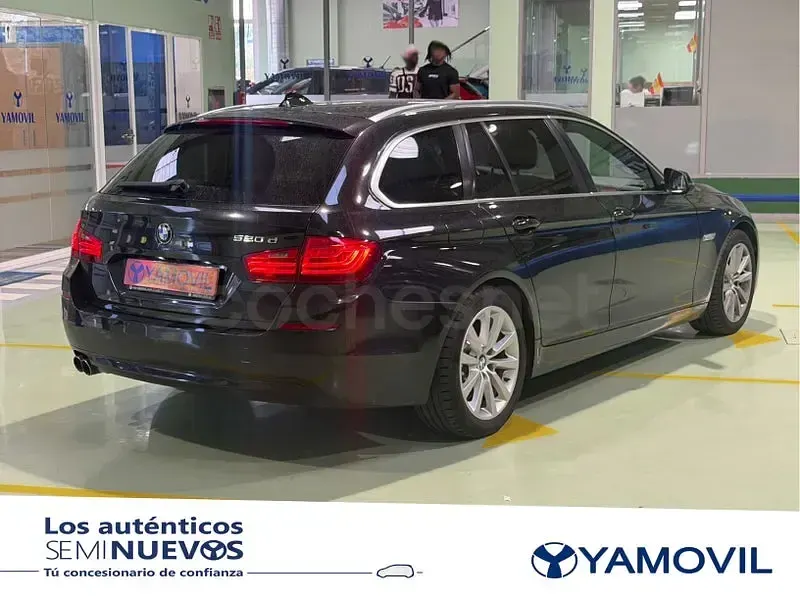 Usado BMW 520 Comfort Edition 190 CV (139 kW) 2016 Negro Familiar