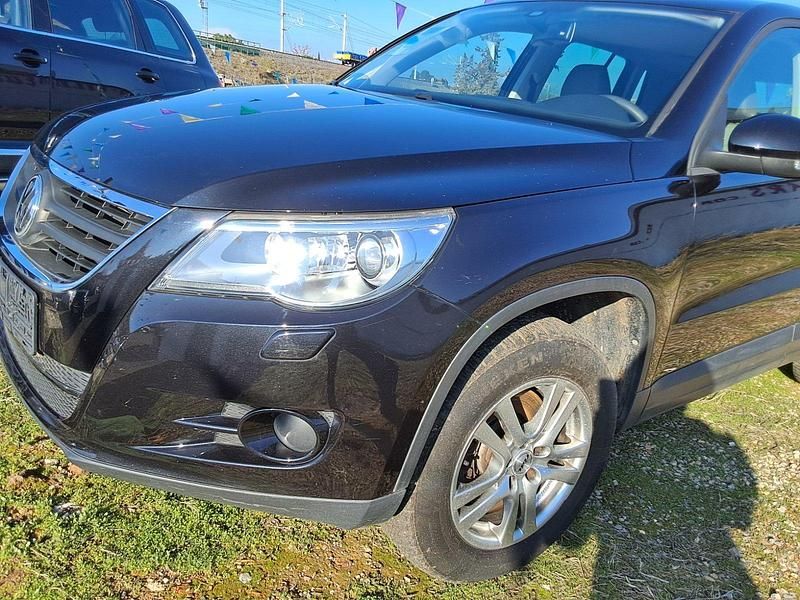 Usado VW Tiguan 170 CV (125 kW) 2008 Negro SUV