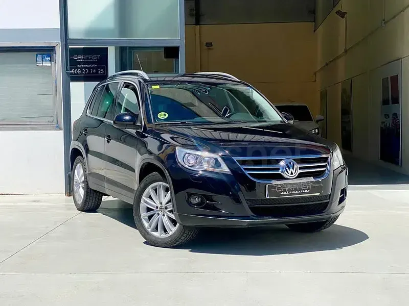 Usado VW Tiguan 140 CV (102 kW) 2008 Negro SUV