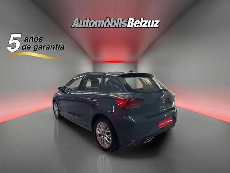 Usado Seat Ibiza FR 116 CV (85 kW) 2025 Gris Utilitario