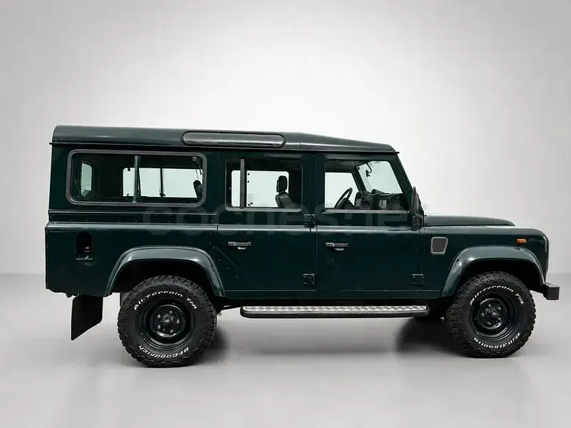 Usado Land Rover Defender 122 CV (89 kW) 2012 Verde Familiar