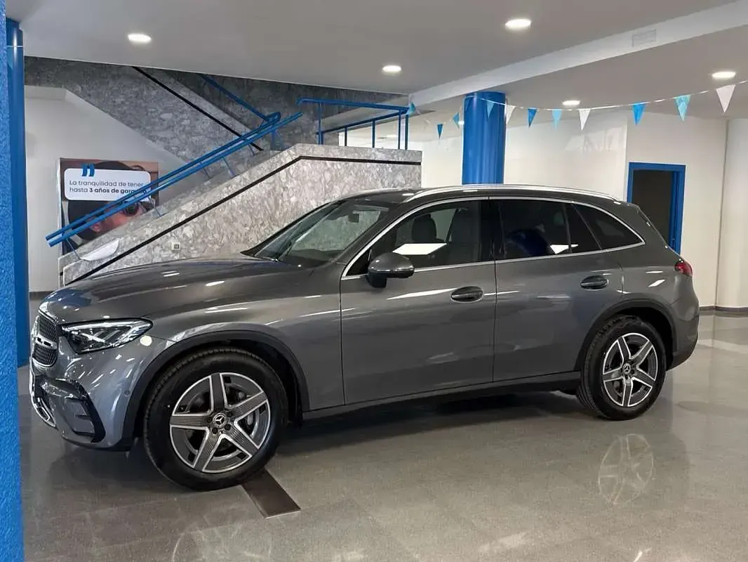 Usado Mercedes GLC250 204 CV (150 kW) 2023 Gris SUV