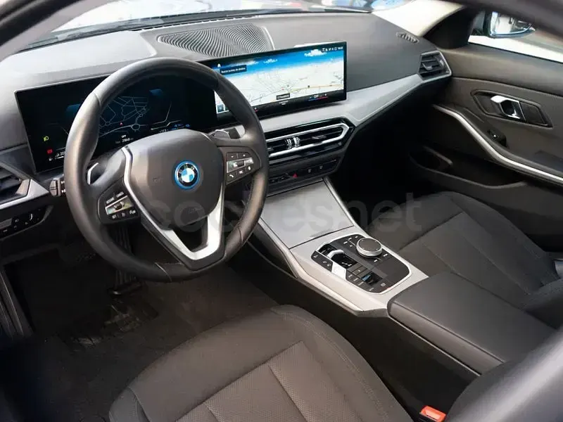 Usado BMW 320e Shadowline 204 CV (150 kW) 2024 Gris / plata Berlina
