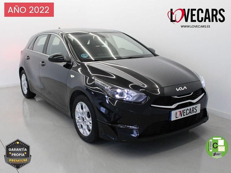Negro Usado 2022 Kia Ceed Utilitario | 14.990 € (Un poco caro) - Imagen 1/3