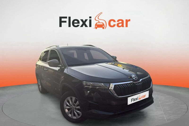 Negro Usado 2023 Skoda Karoq Ambition SUV | 19.490 € (Super precio) - Imagen 1/4