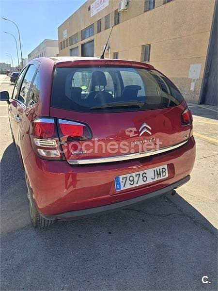 Usado Citroën C3 Live 75 CV (55 kW) 2016 Rojo Berlina