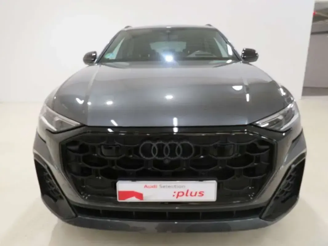 Usado Audi Q8 286 CV (210 kW) 2025 Gris SUV