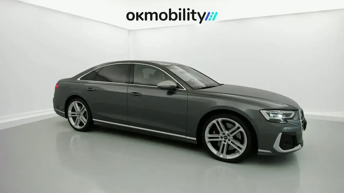 Usado Audi S8 571 CV (419 kW) 2022 Daytonagrau perleffekt Berlina
