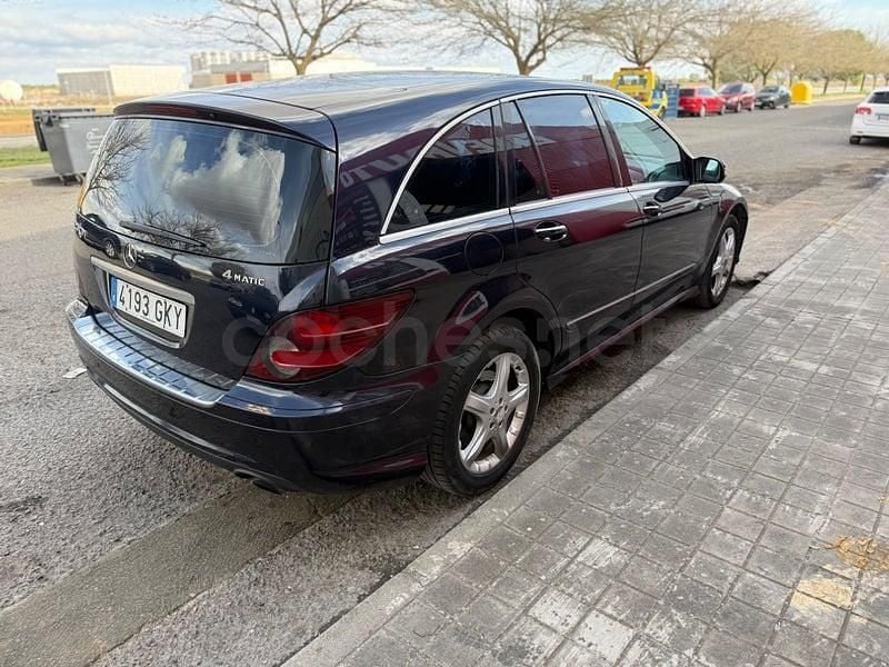 Usado Mercedes R320 224 CV (164 kW) 2009 Azul Monovolumen