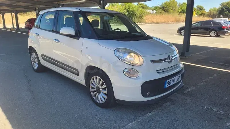 Usado Fiat 500L Trekking 85 CV (62 kW) 2015 Blanco Monovolumen