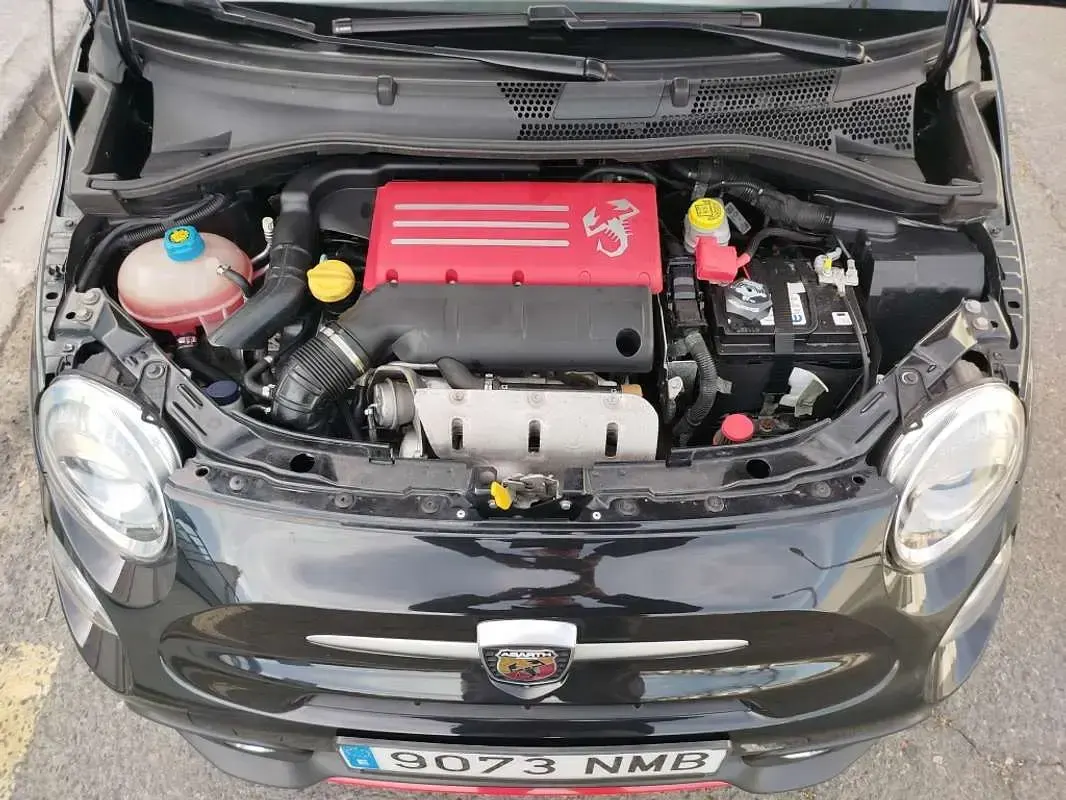 Usado Abarth 595 Turismo 165 CV (121 kW) 2019 Negro Utilitario
